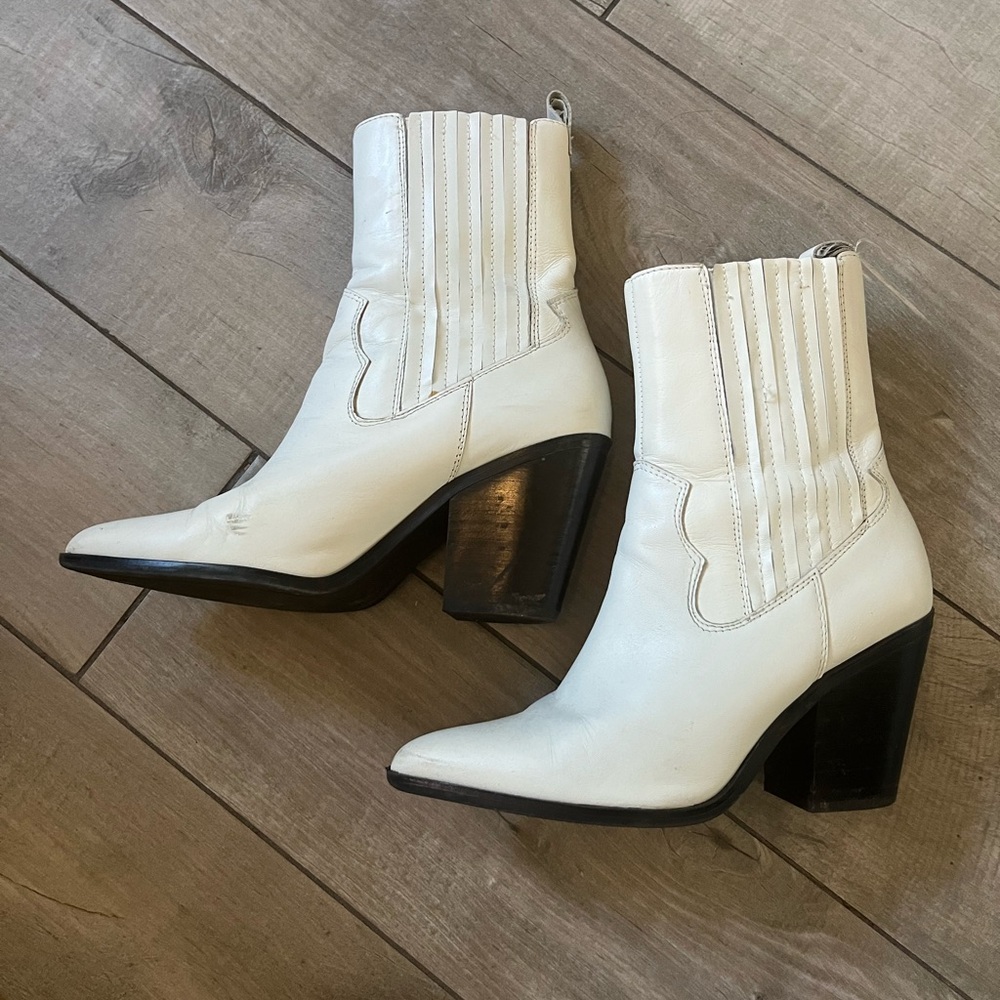 Aldo Western White Leather Ankle Boots